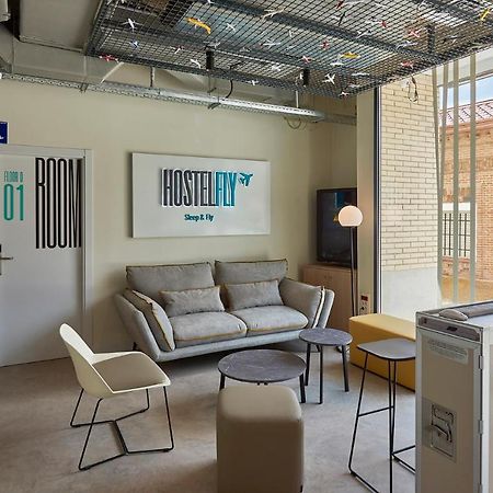 Hostelfly Madrid Exterior photo
