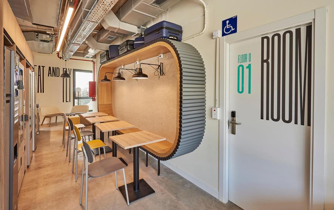 Hostelfly Madrid Exterior photo