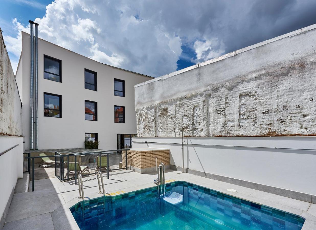 Hostelfly Madrid Exterior photo