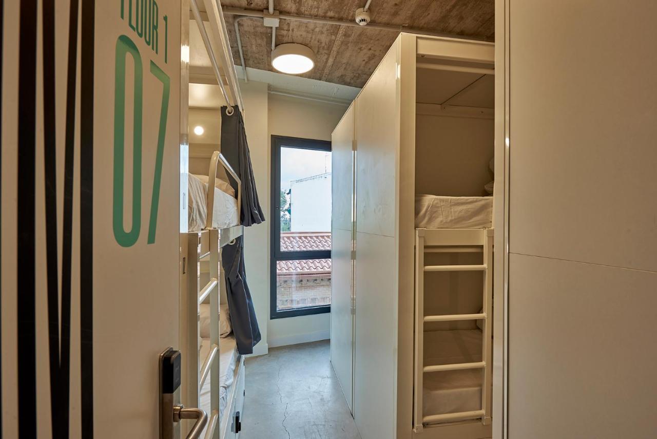 Hostelfly Madrid Exterior photo